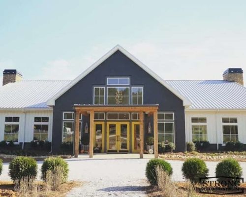 โลหะ Prefabricated อุตสาหกรรม ร้านเก็บสินค้า โครงสร้างเหล็กกว้าง