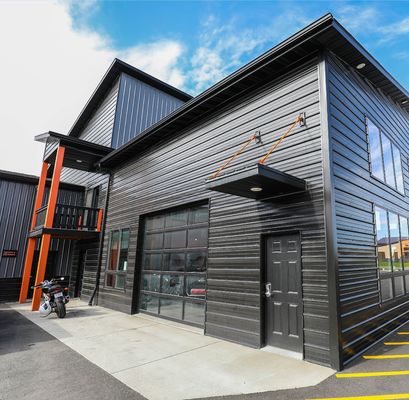 โครงการก่อสร้างอุตสาหกรรมโลหะเบาแบบ Prefab โครงสร้างโลหะโมดูล โกดัง อาคารฮังการ์